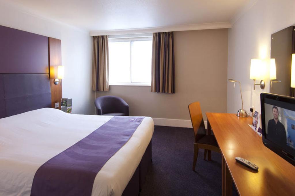 Premier Inn Dover East מראה חיצוני תמונה